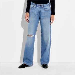 Women’s Low Rise Straight Curvy Fit Jeans     Medium Wash. 4